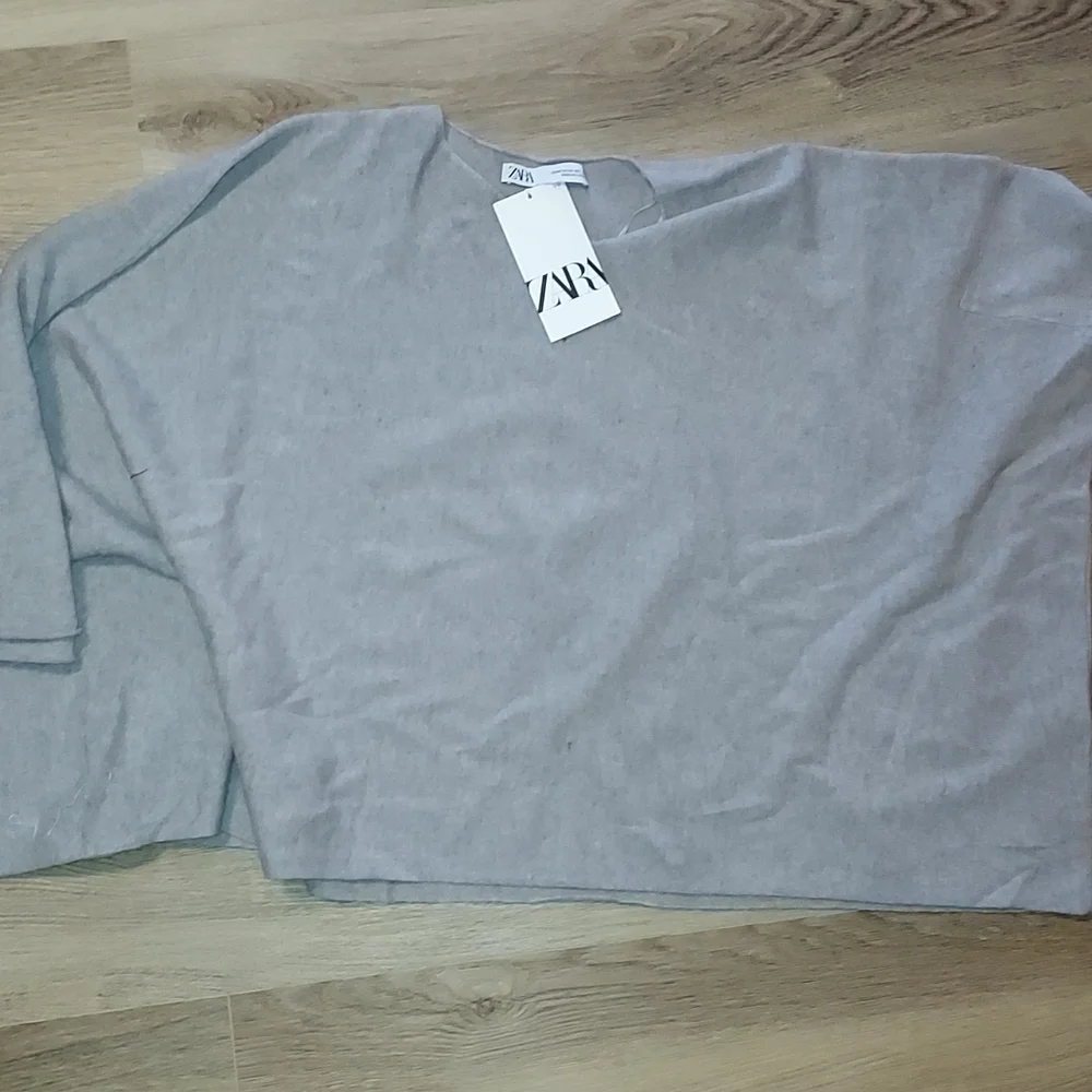 ZARA REAL WOOL SOFT ASYMMETRIC SWEATER NWT SIZE MEDIUM